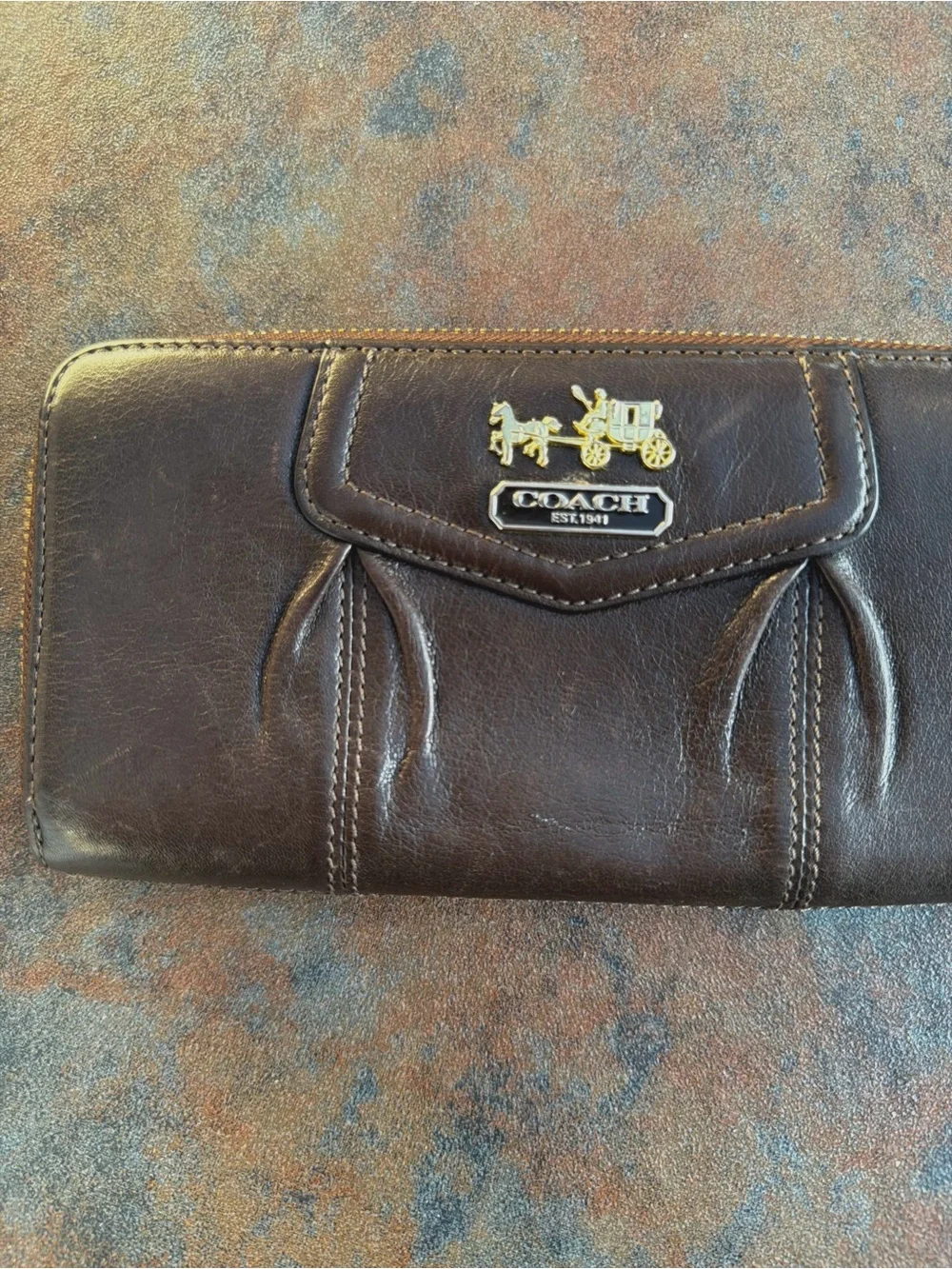 Vintage Archival Coach Madison Pleated Wallet With Horse Carriage Emblem